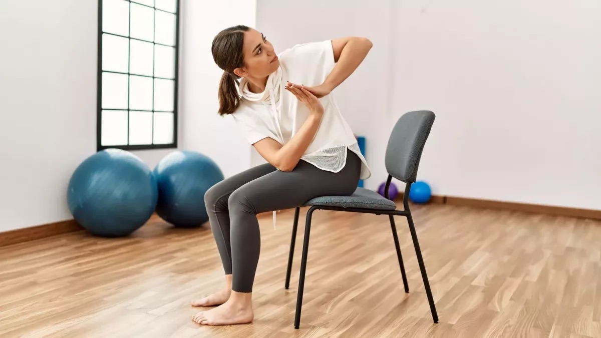 Séance douce de yoga sur chaise